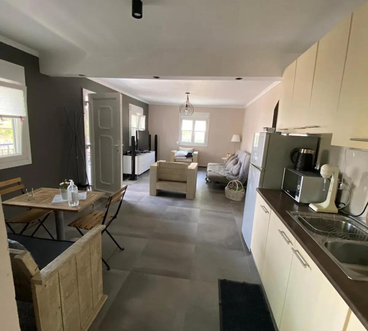 Feriehus Mk Residences Nea Kallikrateia